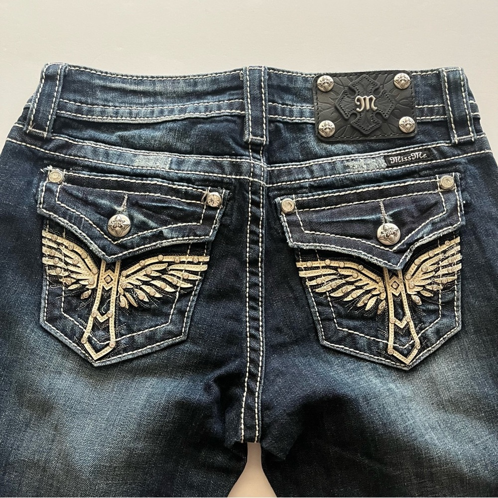 MissMe NWOT Boyfriend Capri Blue Jeans 25” Waist